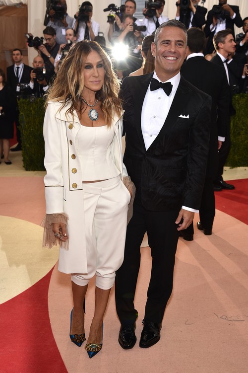 NEW YORK, NY - MAY 02:   Sarah Jessica Parker (L) and Andy Cohen attend the 