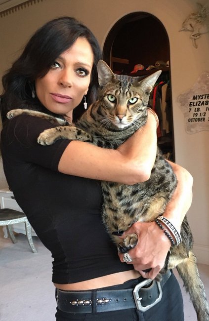 Carlton Gebbia with cat