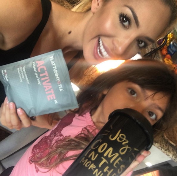 Farrah Abraham detox tea with Sophia