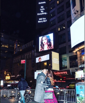 GG gets engaged to Shalom in Times Square