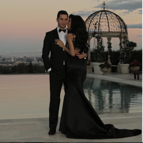 Lilly Ghalichi Kisses Estranged Husband Dara Mir After Divorce Filing –  Hollywood Life
