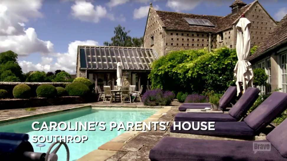 Caroline-Stanbury-Moms-House-Exterior-Ladies-Of-London