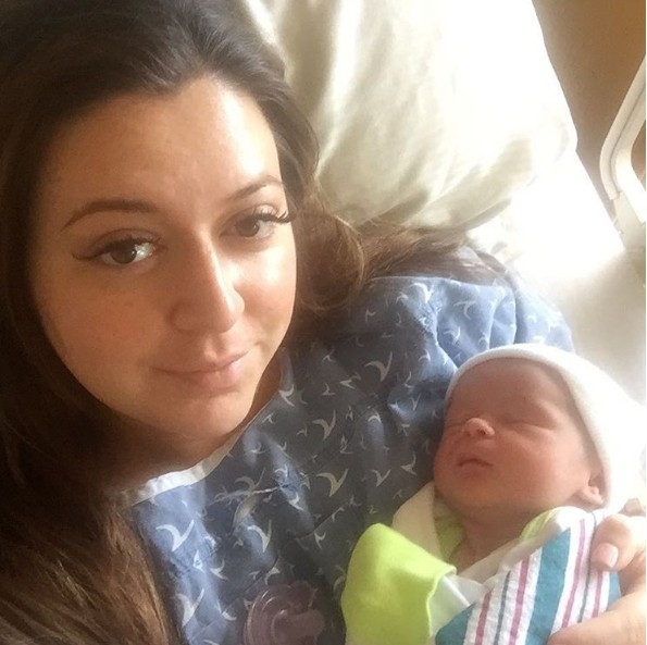 Lauren Manzo gives birth