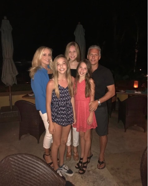 Shannon Beador Vacations In Mexico With Family - Photos