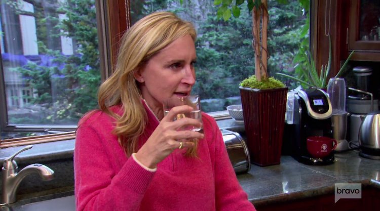 Sonja.Morgan.PinkSweater.Glass.RHONY