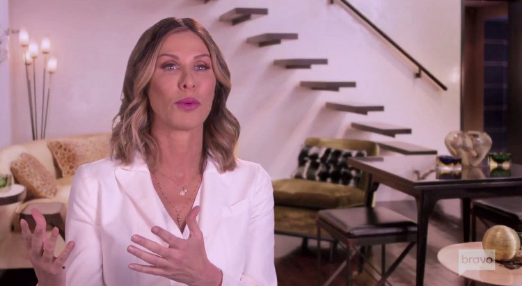 Carole-radziwill-white-suit-curls-TH-rhony