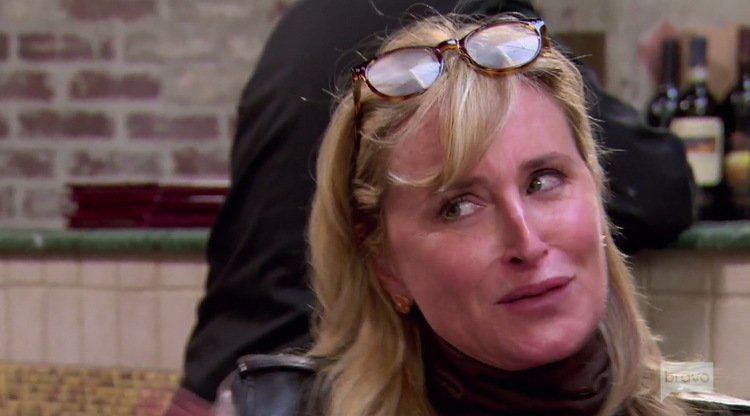 Sonja-Morgan-Glasses-On-Head-RHONY