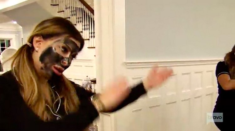 Siggy-Flicker-Mask-Robot-Arms-RHONJ