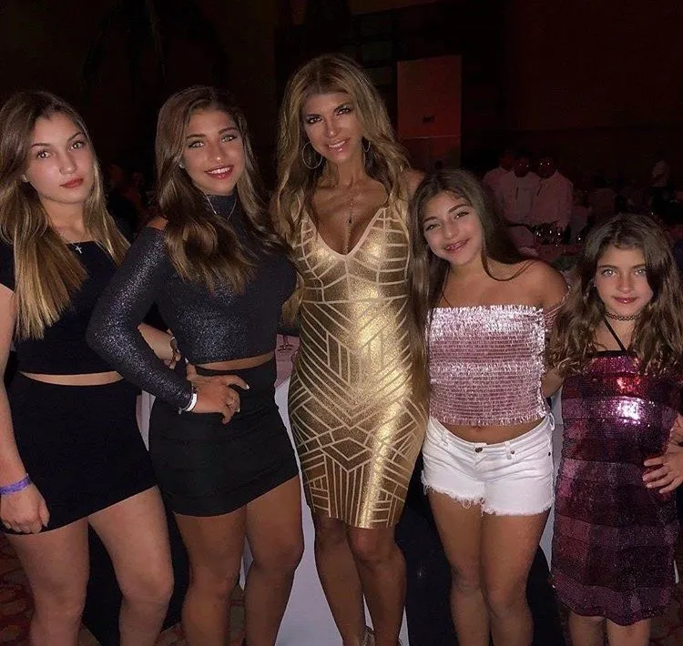 Teresa Giudice & Melissa Gorga Enjoy Family Vacations- Photos!