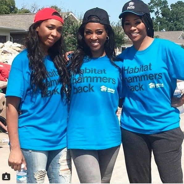 Kenya Moore & Cynthia Bailey Habitat For Humanity