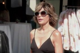 Lisa Rinna is caught in the middle