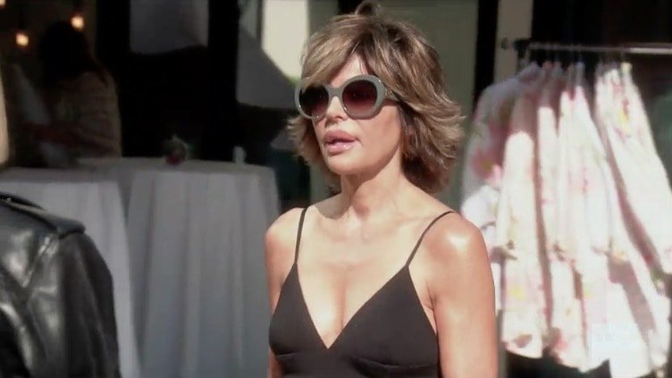 Lisa Rinna is caught in the middle