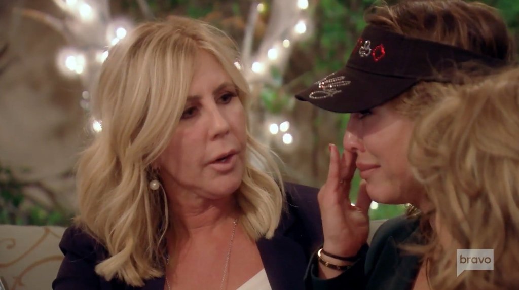 Vicki apologizes to Kelly Again