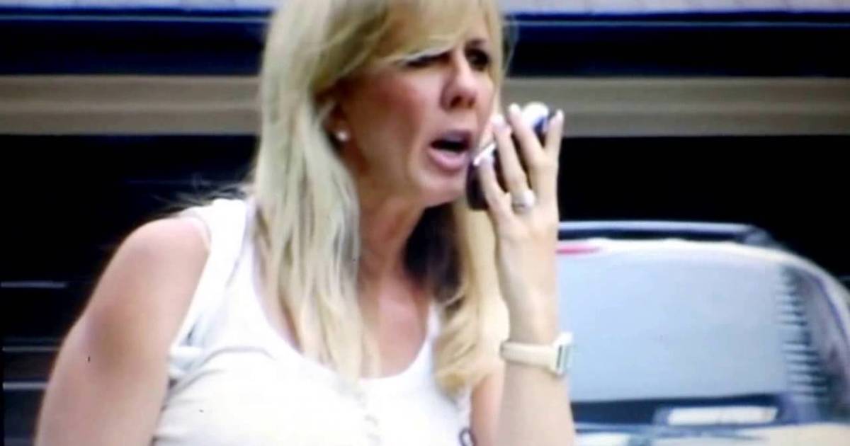 Andy Cohen Says Vicki Gunvalson's Family Van Phone Call Is His Favorite  Real Housewives Moment