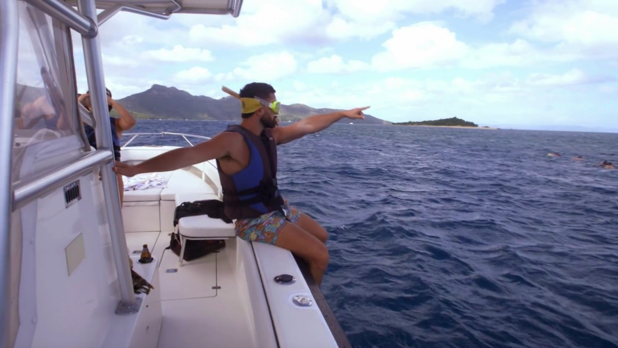 below deck down under recap season 1 episode 2 charlie gambino primary charter guest snorkeling great barrier reef australia