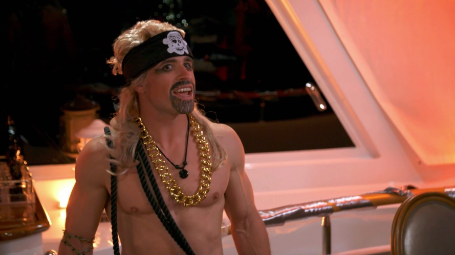 below deck down under recap season 1 episode 4 culver bradbury pirate party shirtless