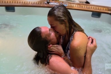 below deck sailing yacht recap season 3 episode 4 gary king daisy kelliher make out kiss hook up hot tub