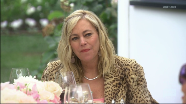 Sutton Stracke Real Housewives Of Beverly Hills