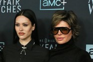 Amelia Gray Hamlin Loving Mom Lisa Rinna s Runway Career