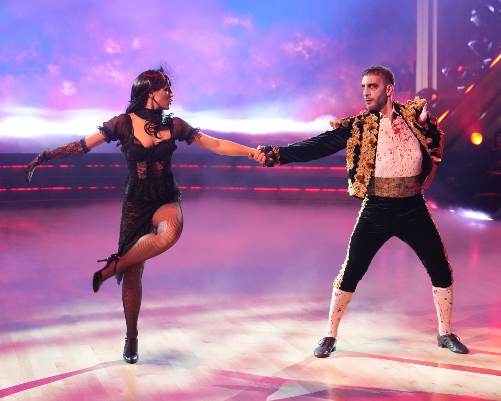 Emma Slater and Mauricio Umansky on Dancing with the Stars