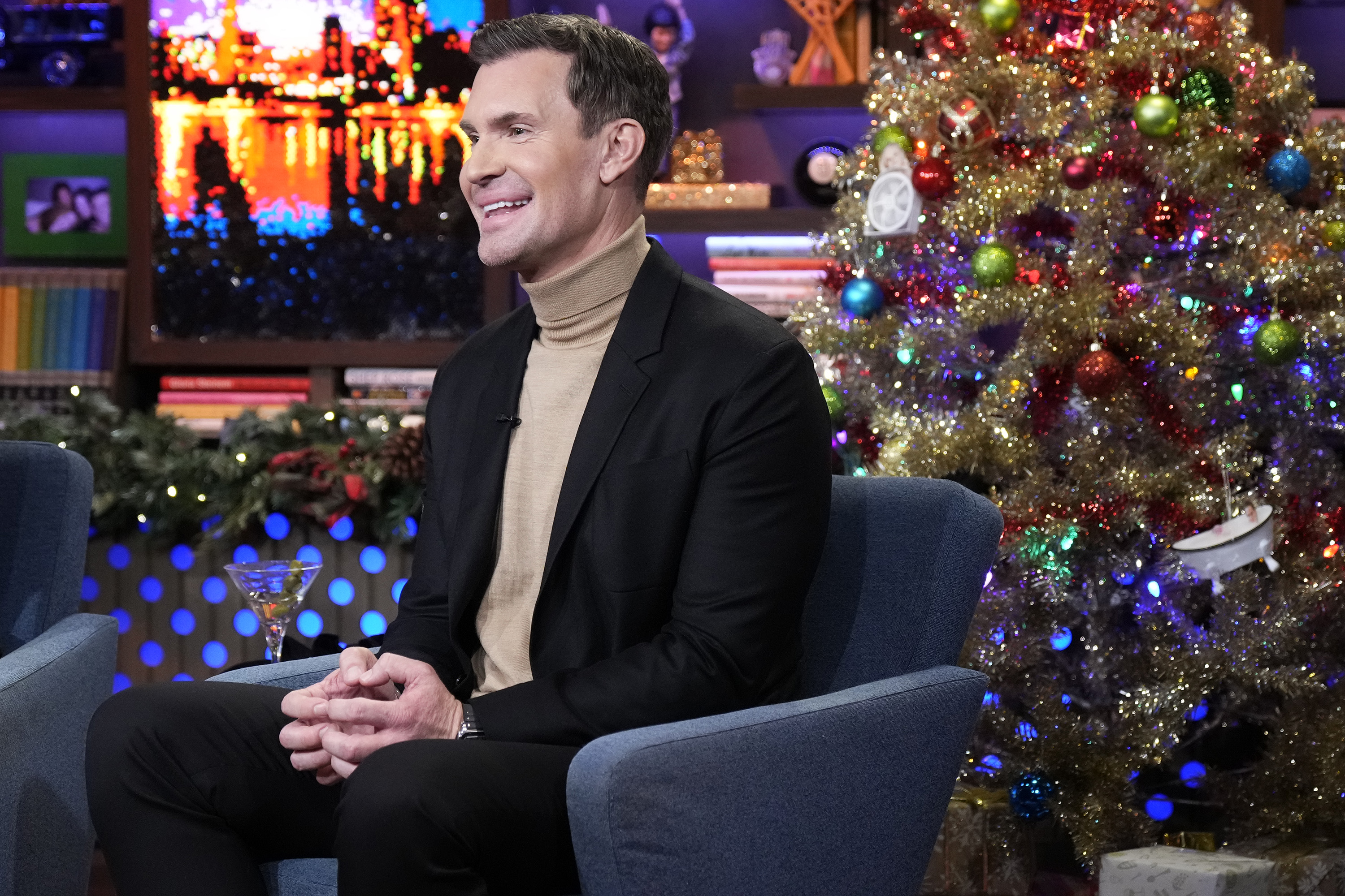 Rhony Star'S Explosive Jeff Lewis Feud: "Wrestle With Pigs" - 17vzjw9