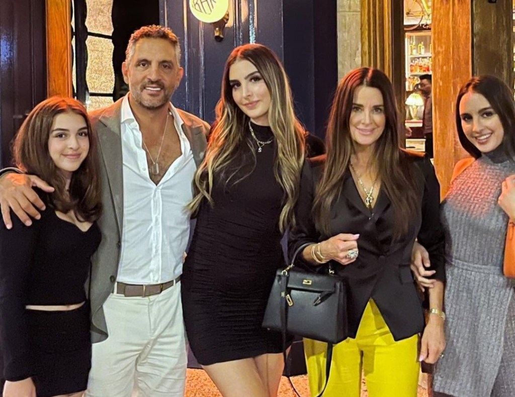 Kyle Richards and Mauricio Umansky Are 'Family No Matter What'