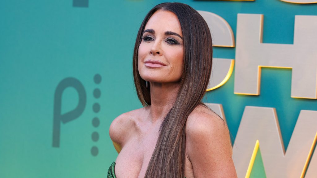 Kyle Richards at the 2024 People's Choice Awards