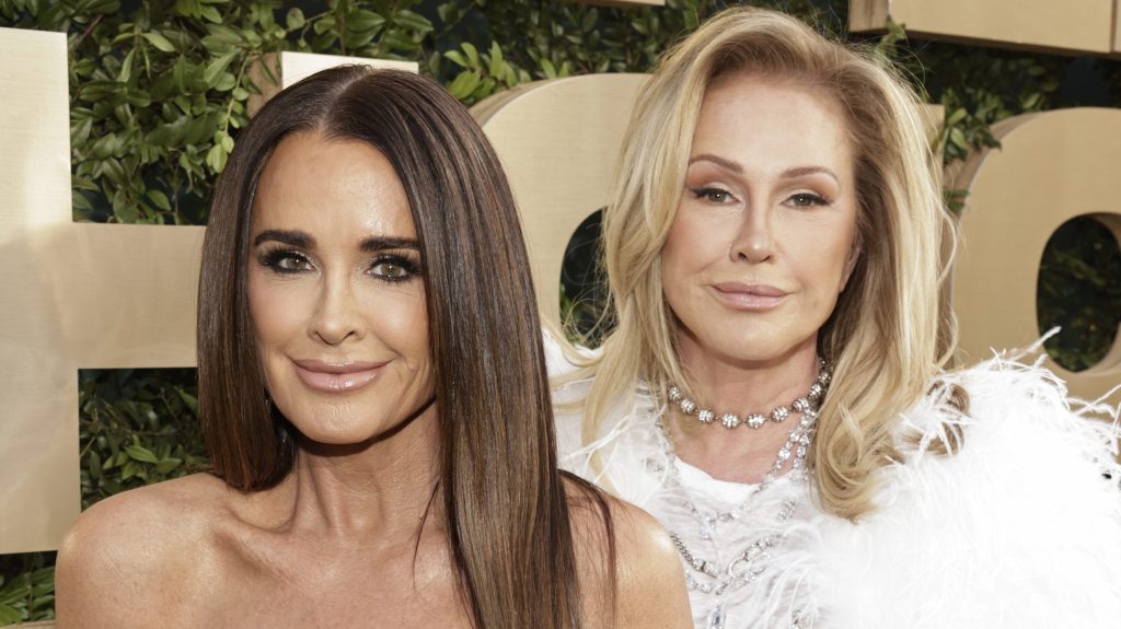 Kyle Richards and Kathy Hilton at the 2024 People's Choice Awards