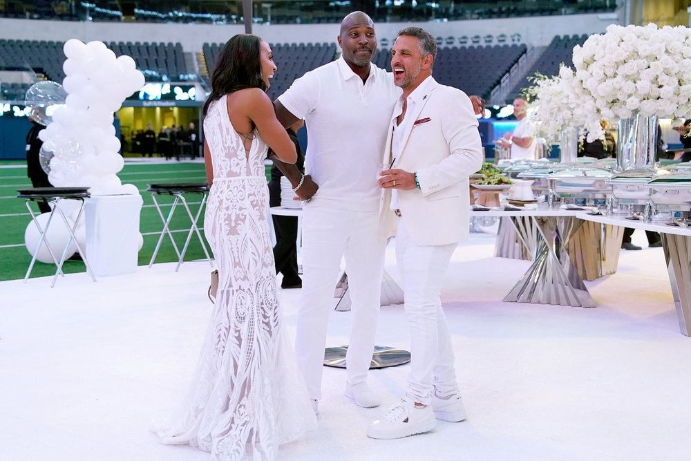 Pictured: (l-r) Annemarie Wiley, Marcellus Wiley, and Mauricio Umansky at Kyle Richards' white party in Season 13 of Real Housewives of Beverly Hills