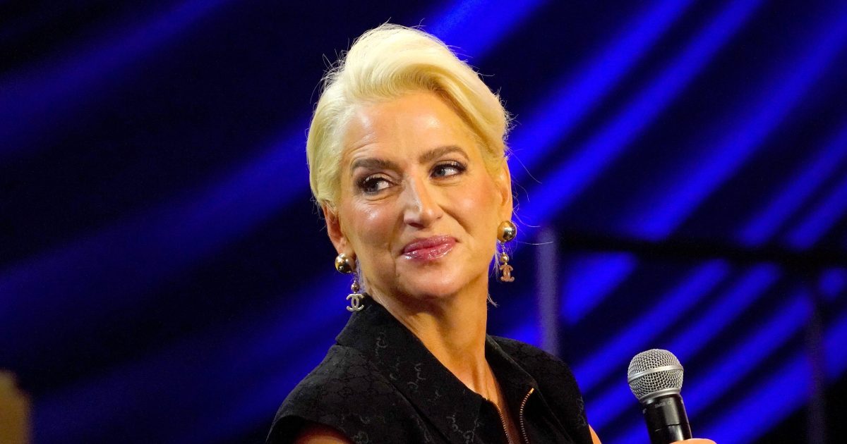 Best Dorinda Medley memes since joining The Traitors Season 3.