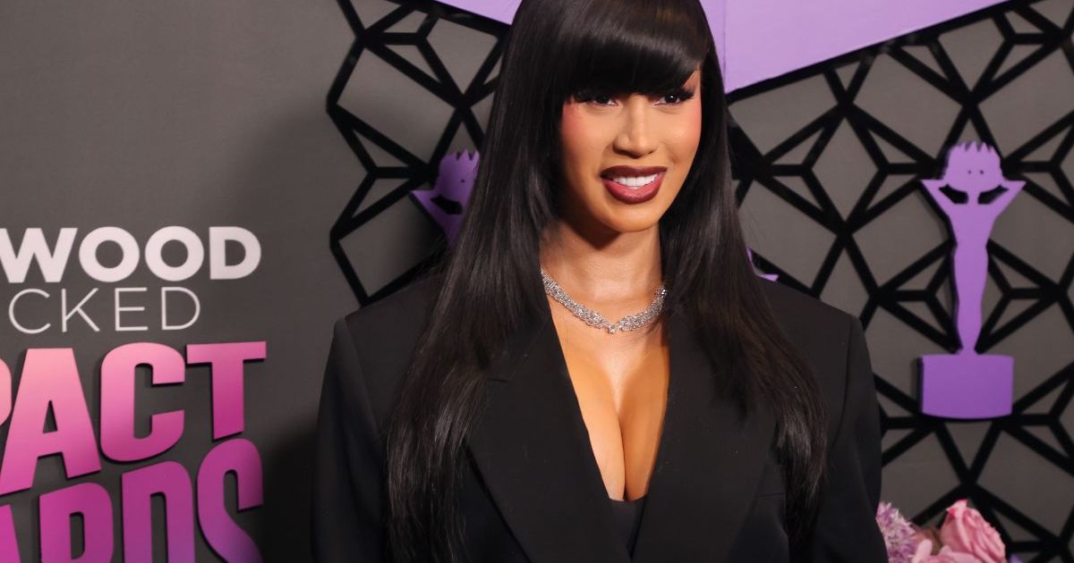 Cardi B Shares Unfiltered Christmas Photos With Kids & It’s Super Relatable #CardiB