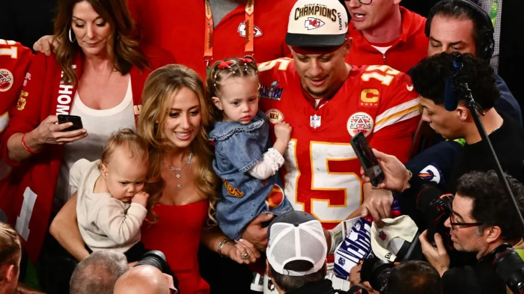Brittany Mahomes kids Super Bowl 2025