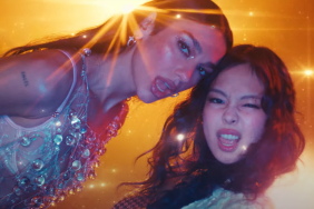 Blackpink's Jennie Steals the Show With Looped Braided Hair Blackpink's Jennie Steals the Show With Looped Braided Hair