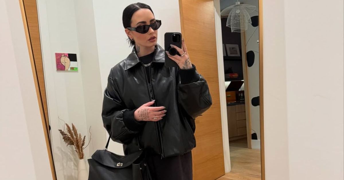 Demi Lovato's Shaky Movements in Video Worry Fans
