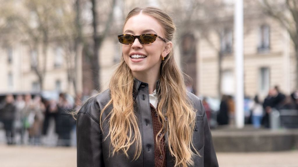 Sydney Sweeney attends the Miu Miu Womenswear Fall/Winter 2025-2026 show as part of Paris Fashion Week at Palais d'Iena on March 11, 2025 in Paris, France.