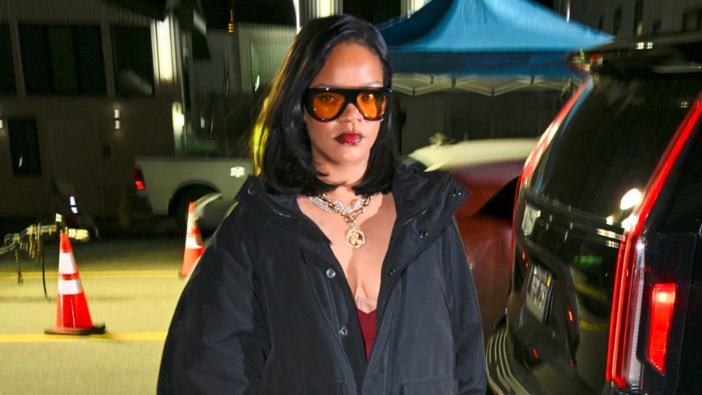 Rihanna pregnancy rumors