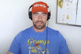 Travis Kelce back hairy hair