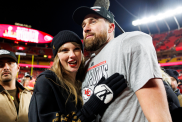 Taylor Swift Travis Kelce relationship