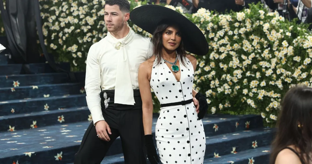 Priyanka Chopra & Nick Jonas’ Met Gala Poses Hint at Changes in Marriage, ‘Expert’ Claims
