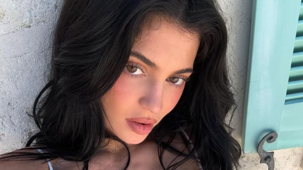 Kylie Jenner swimsuit