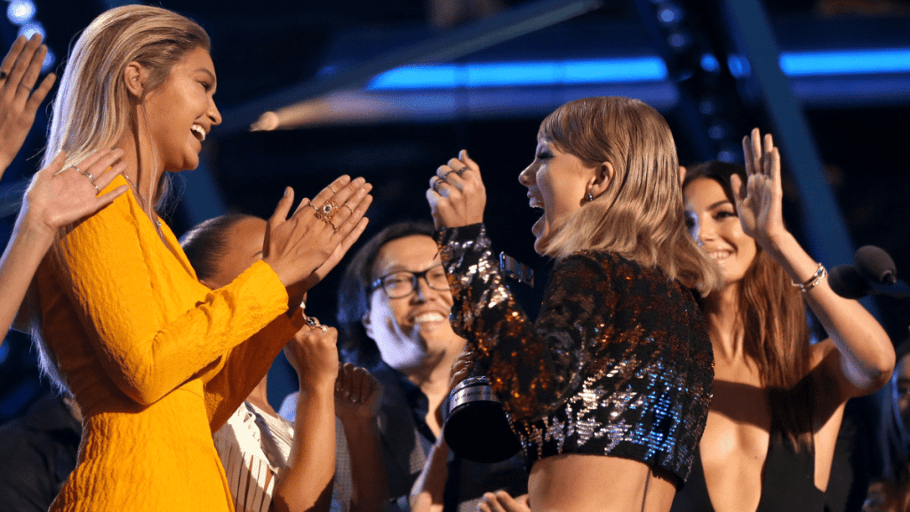 Model Gigi Hadid (L) and recording artist Taylor Swift celebrate during the 2015 MTV Video Music Awards at Microsoft Theater on August 30, 2015 in Los Angeles, California.
