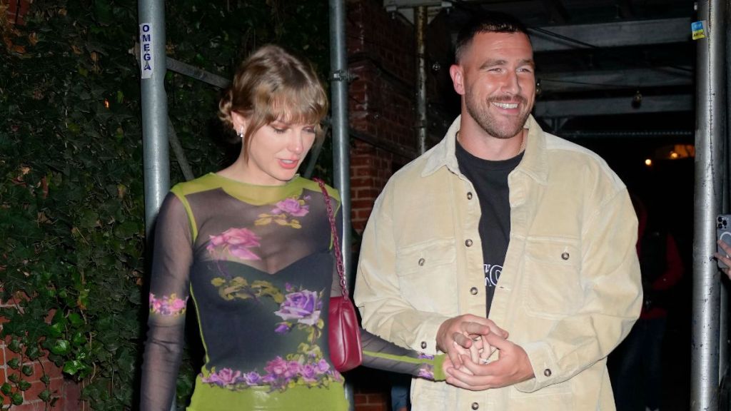 Taylor Swift and Travis Kelce have dinner at Waverly Inn on October 15, 2023 in New York City.