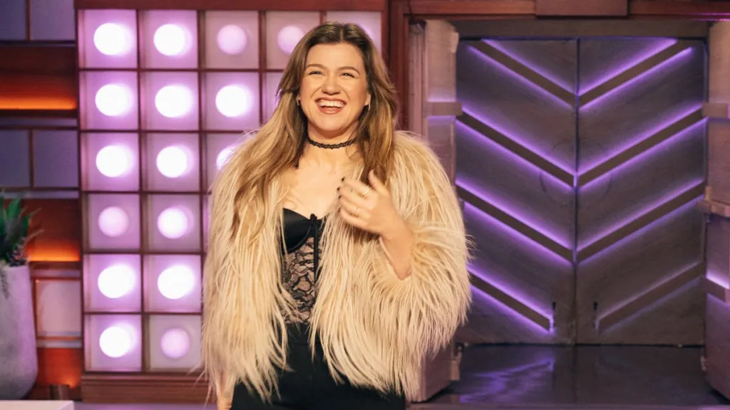 THE KELLY CLARKSON SHOW -- Episode BP159 -- Pictured: Kelly Clarkson