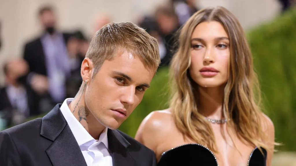 Justin Bieber and Hailey Bieber attend The 2021 Met Gala Celebrating In America: A Lexicon Of Fashion at Metropolitan Museum of Art on September 13, 2021 in New York City.