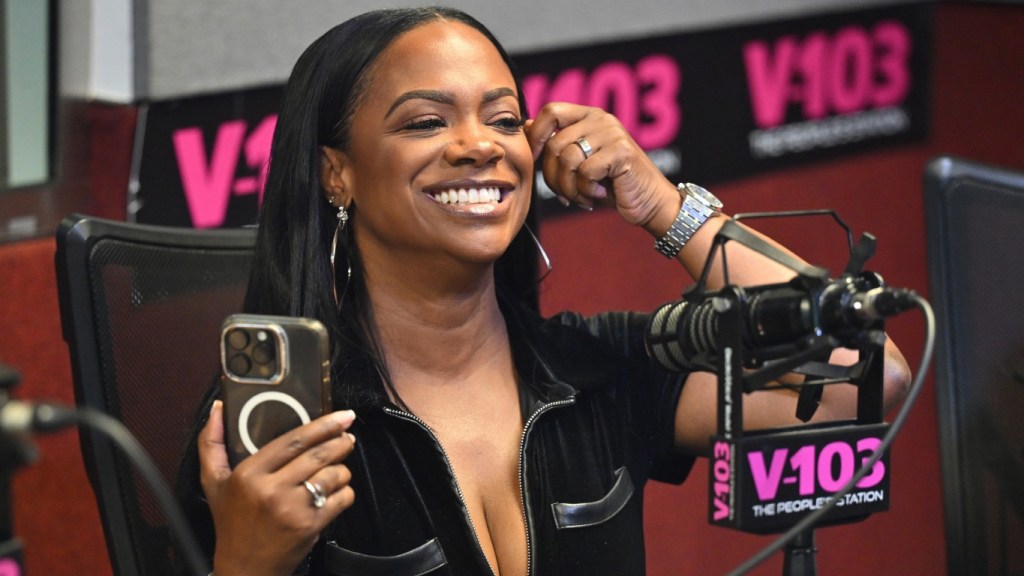 Kandi Burruss Defends Supporting Todd and Julie Chrisley’s Prison Release