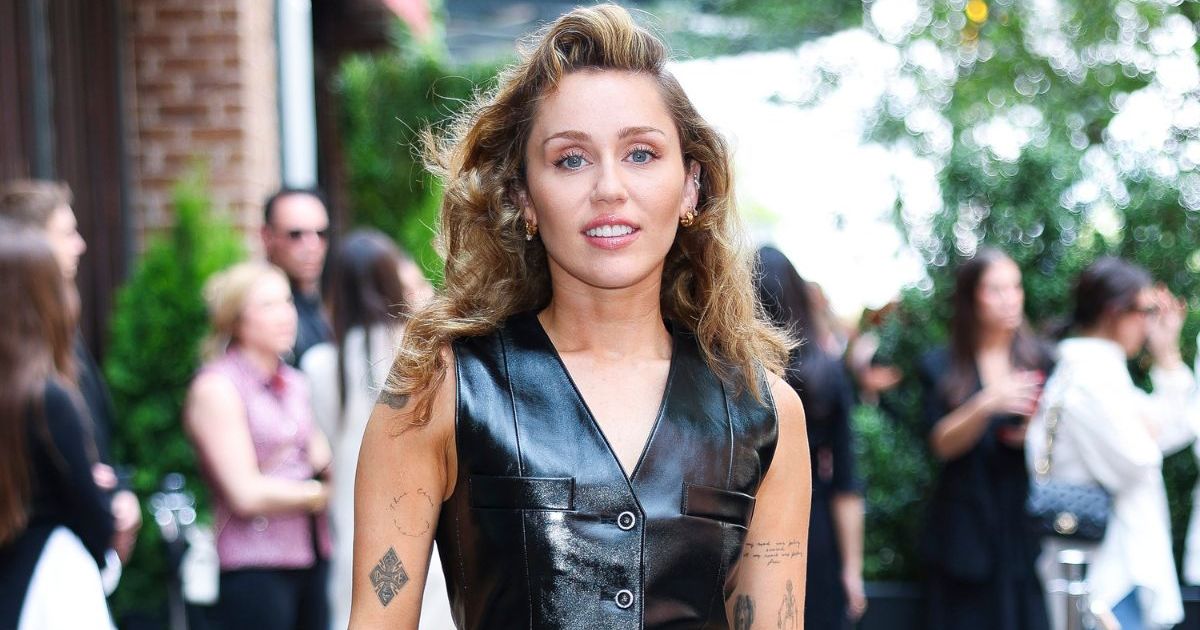 Miley Cyrus Takes Over Paris in Chic Outfit
