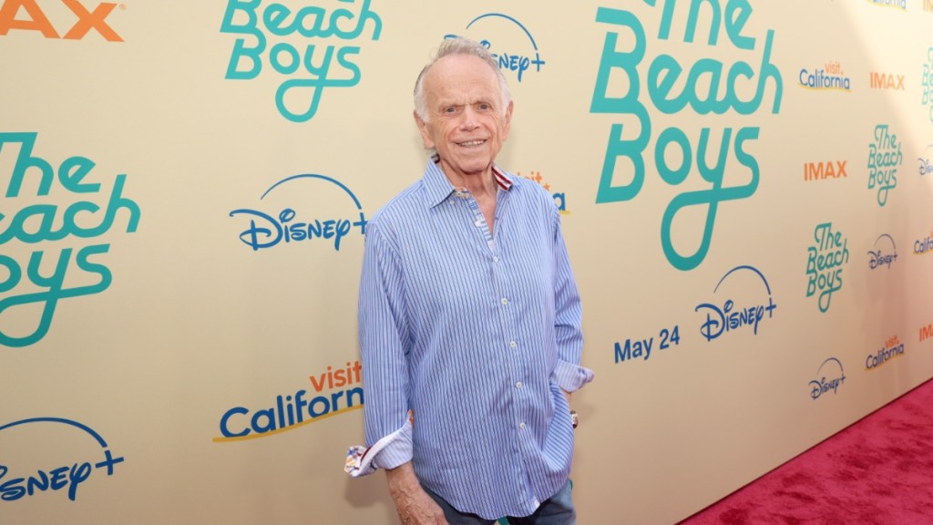Al Jardine Net Worth 2025: How Much Money Does He Make?