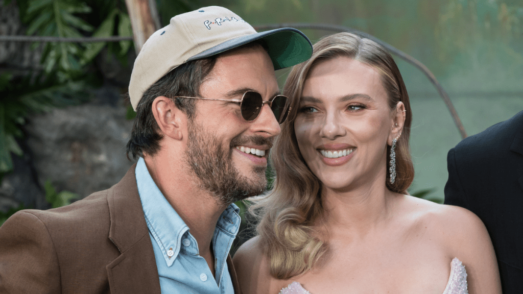 Jonathan Bailey and Scarlett Johannson attend the World Premiere of 'Jurassic World Rebirth' at Odeon Luxe Leicester Square in London, United Kingdom on June 17, 2025.