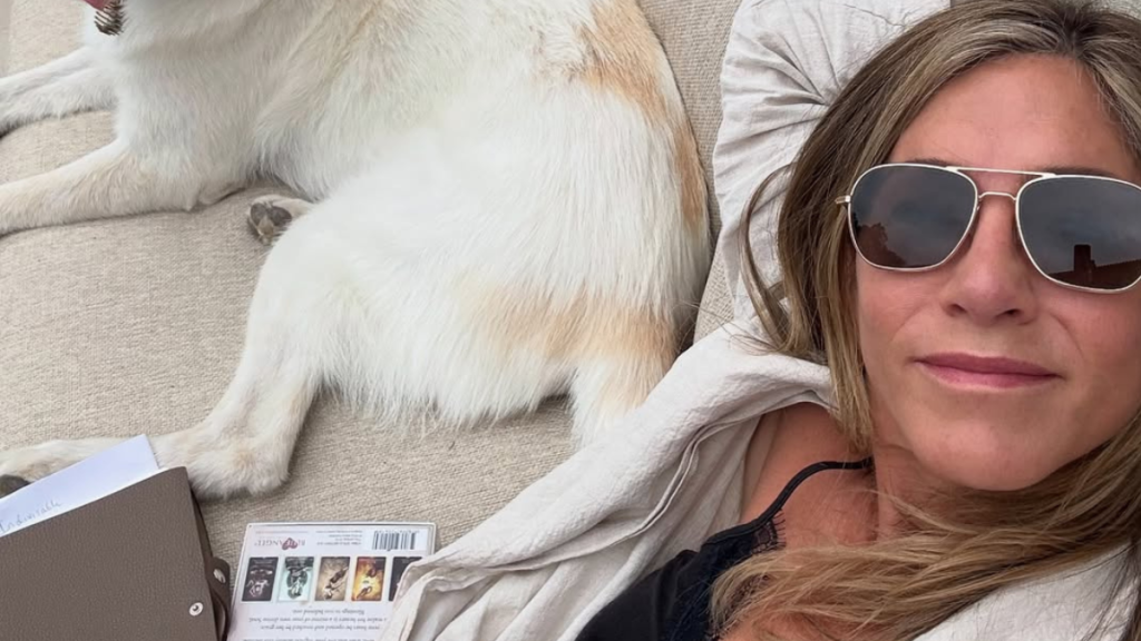 Jennifer Aniston boyfriend Jim Curtis romance rumors