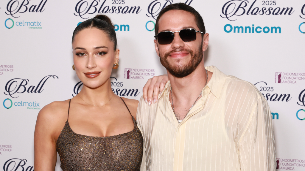 Pete Davidson girlfriend Elsie Hewitt pregnancy